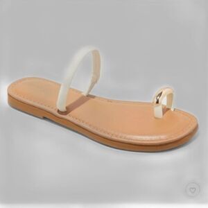 Women's Clara Toe Ring Sandals -Universal Thread- Cream Size 10 NWOT